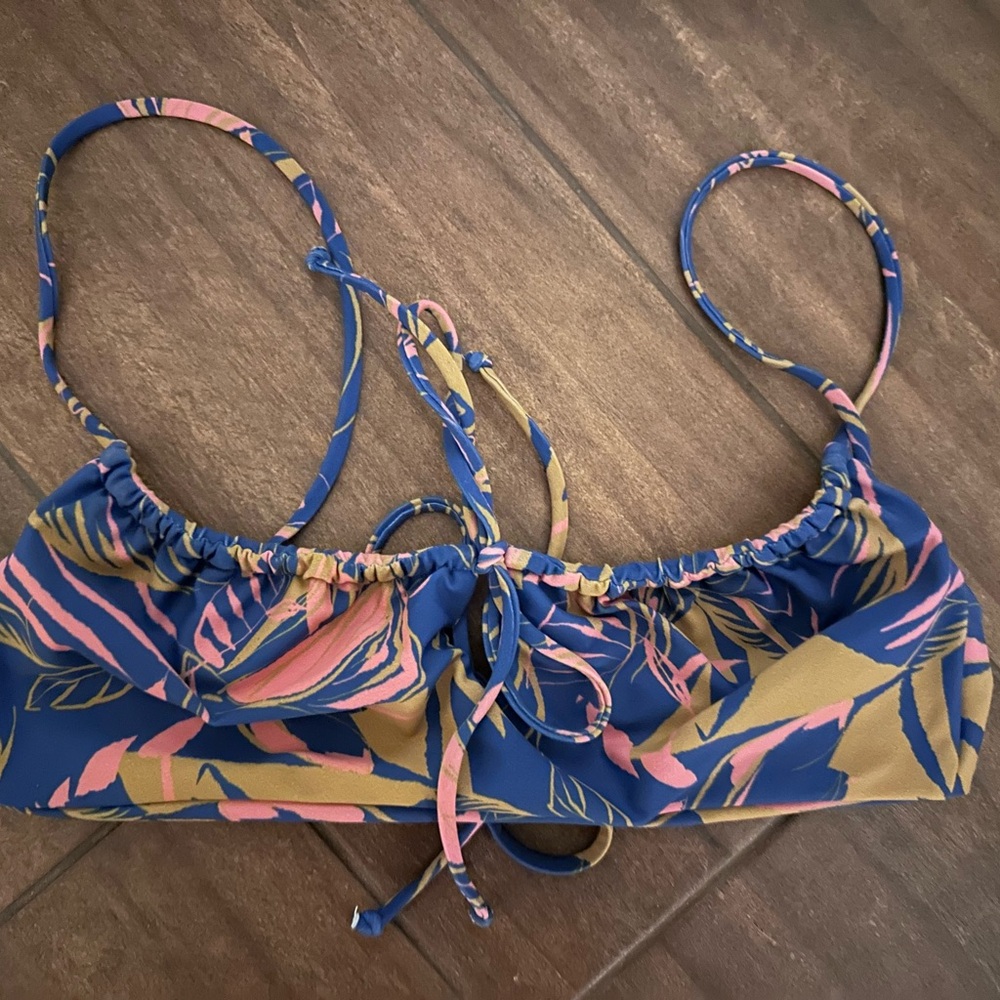 Skatie x Salty Blonde | Anguilla | Demi Top | Size Medium